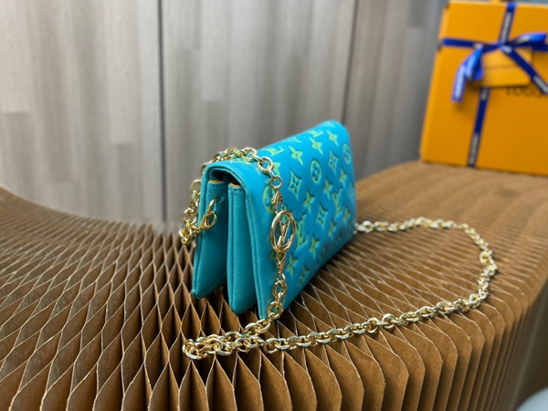 ルイヴィトンバッグ背面デザイン